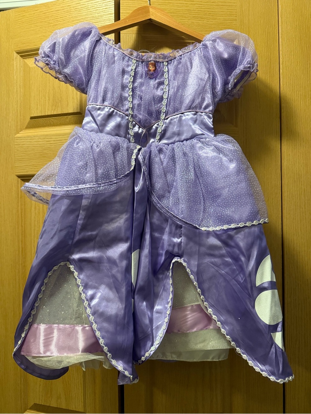 Sofia Disney Store costume girls size 4